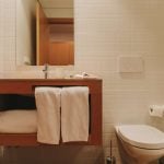 ES-Standard-Lake-006-min